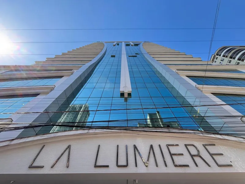 LA LUMIERE