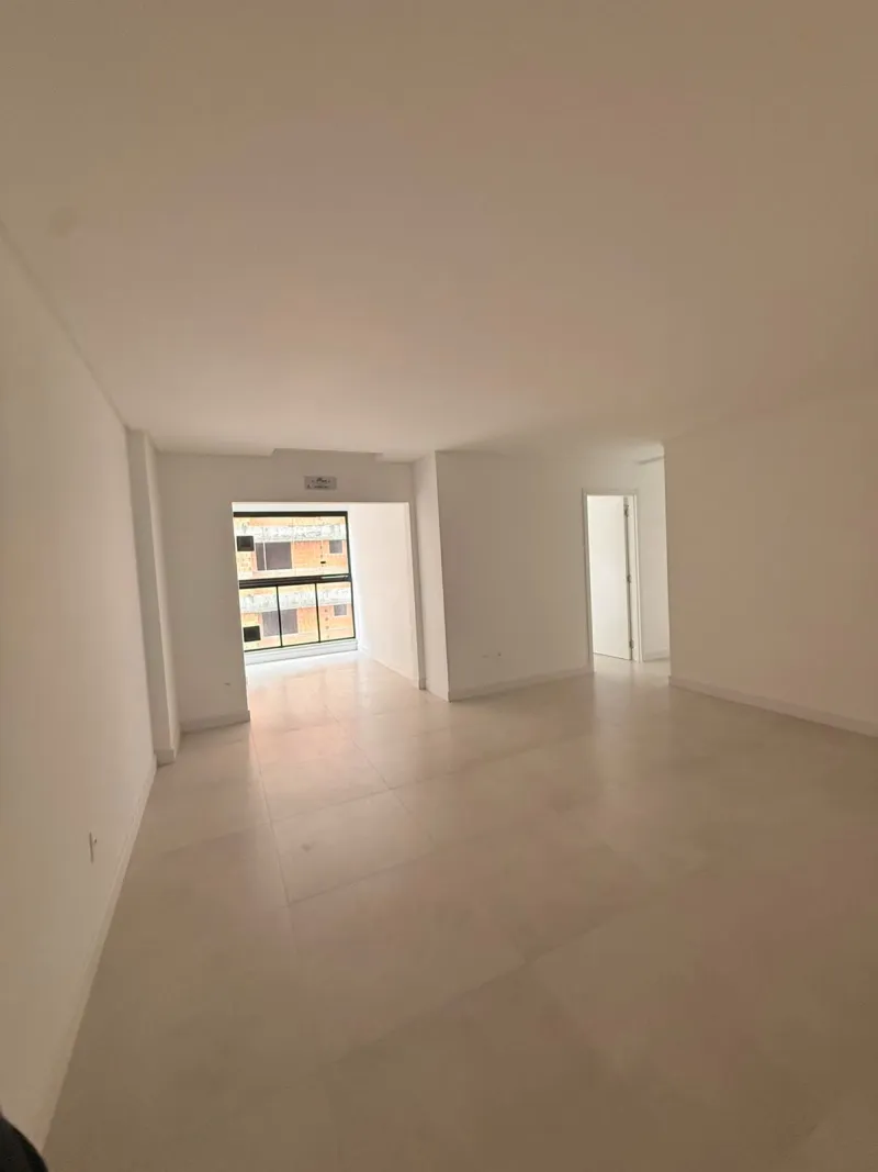APTO com 3 quartos, sendo 1 suíte em Morretes, Itapema