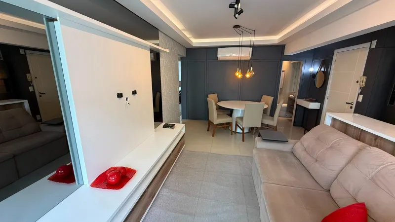 Apartamento com 3 suítes, mobiliado, em Meia Praia, Itapema