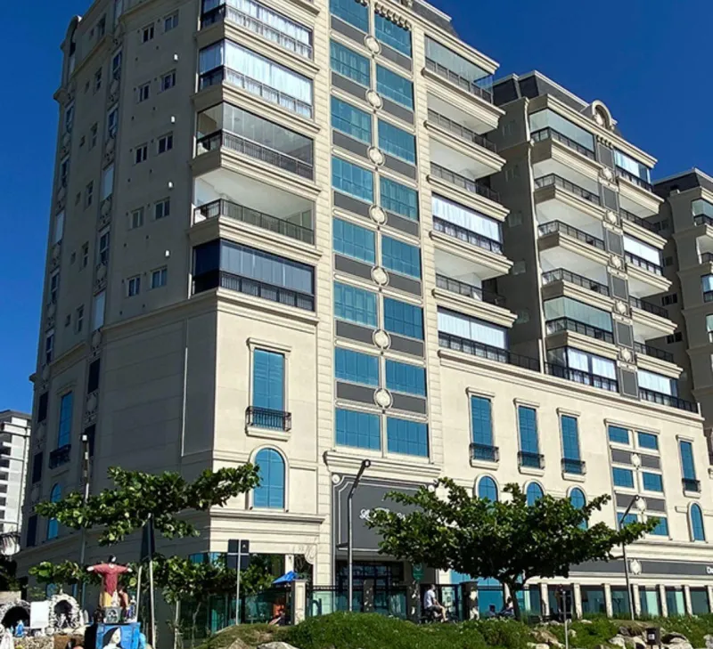 LA RIVIÈRE