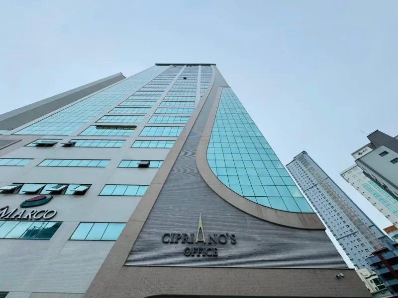 PONTO COMERCIAL CIPRIANO’S OFFICE