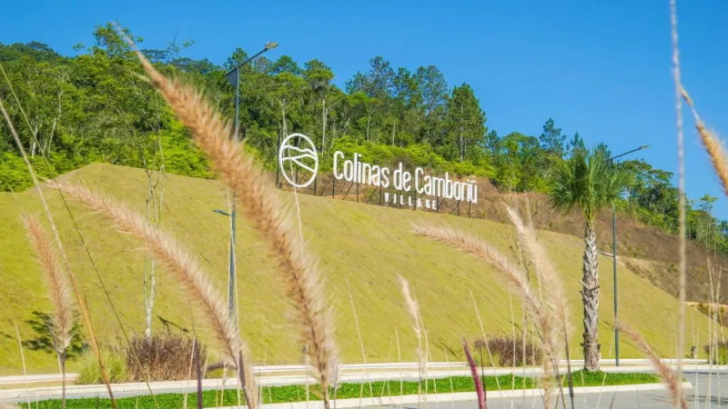 LOTE NO COLINAS DE CAMBORIÚ